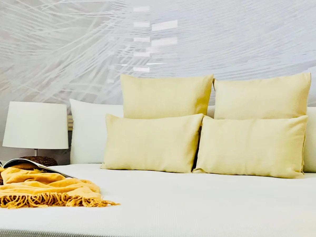 Canaryislandshost L Room location